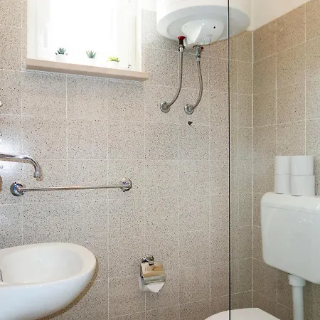 Apartment Meri - Krk211 By Interhome Kornic