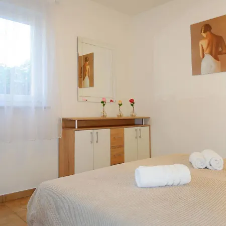 Apartment Meri - Krk211 By Interhome *